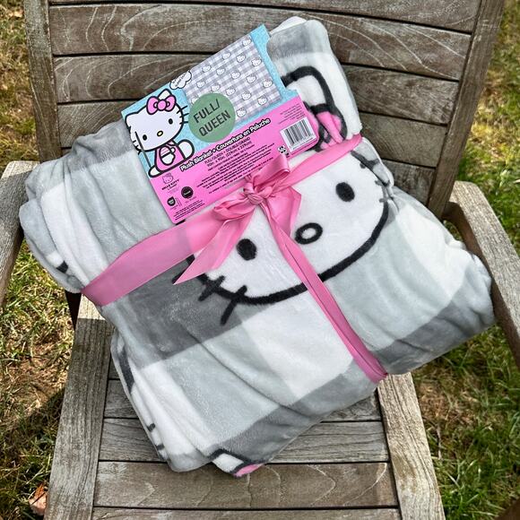Hello Kitty Plush Blanket Queen Full 90x90 Grey Checkered Pink Bow New Sanrio - Picture 1 of 12